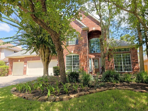 Homes For Sale - 22 Columnberry Court<br/> Conroe, TX 77384