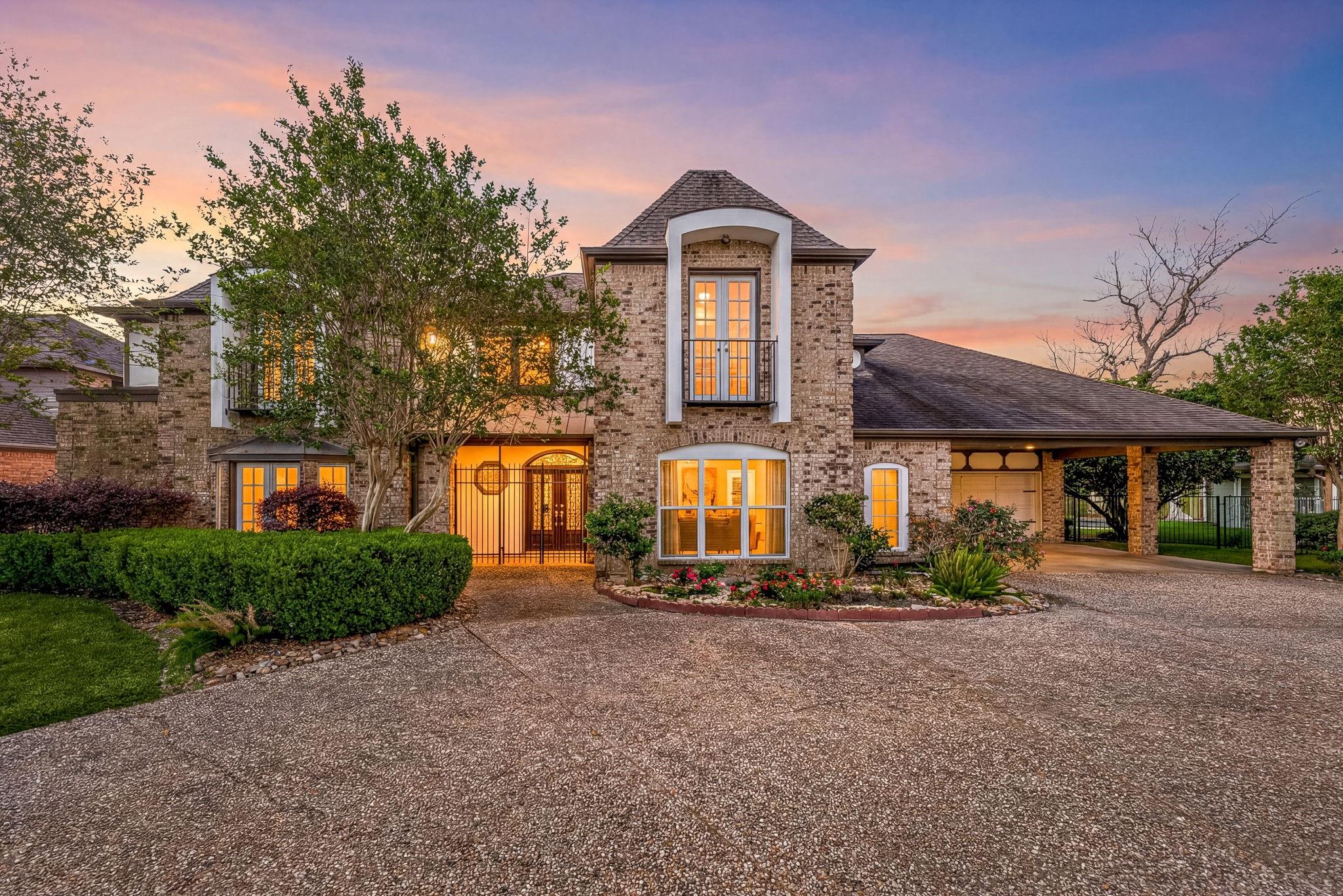 3122 Robinson Road
