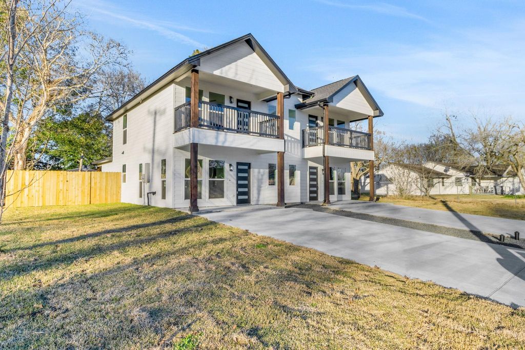 Photo of 2651 Beaumont Avenue #A, Liberty, TX 77575 (MLS # 34100304)