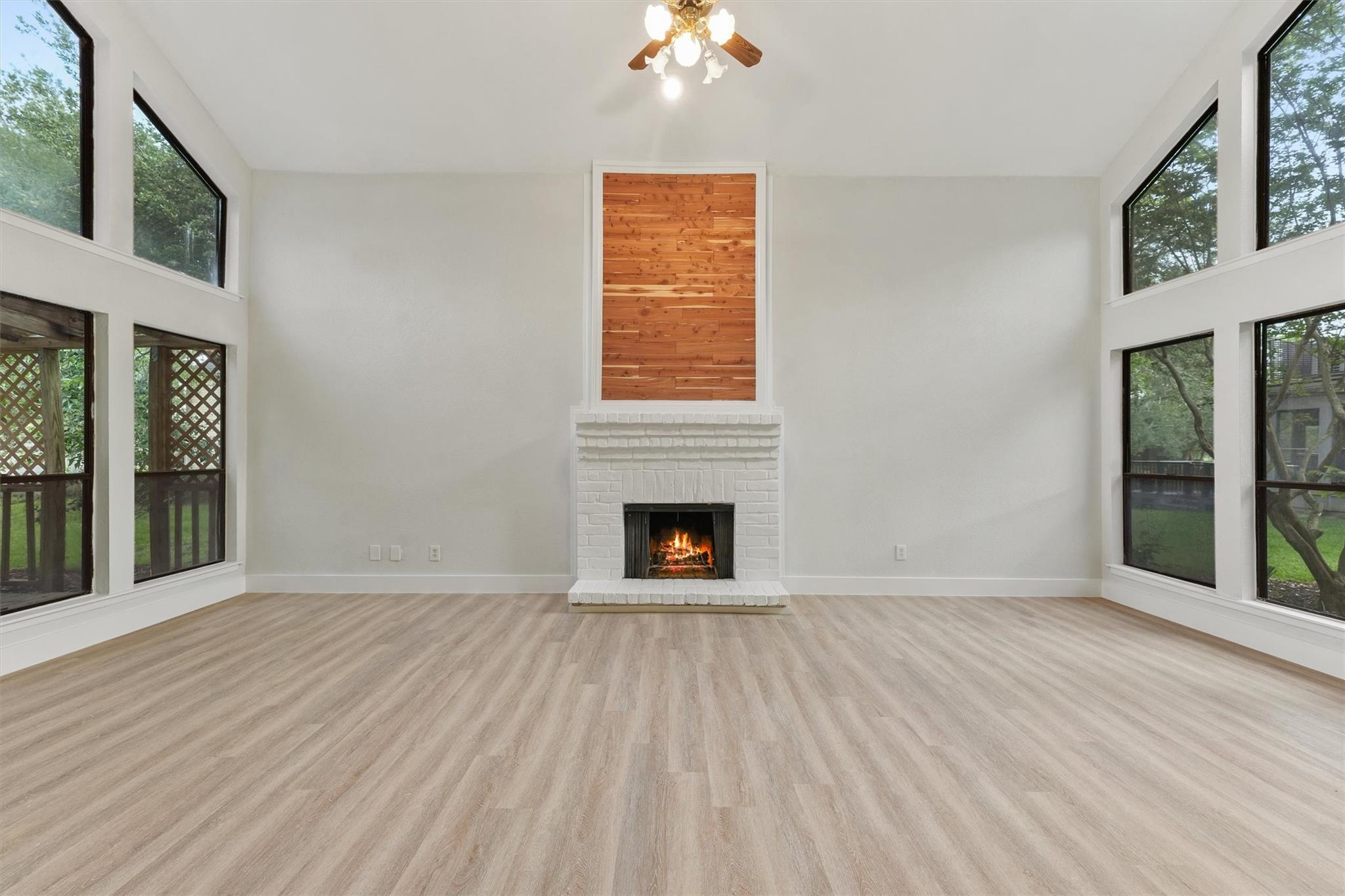 18118 Lakeside Lane