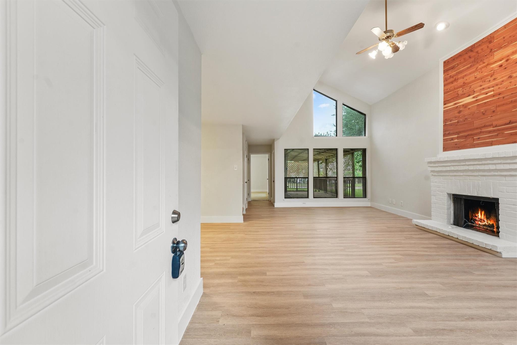 18118 Lakeside Lane