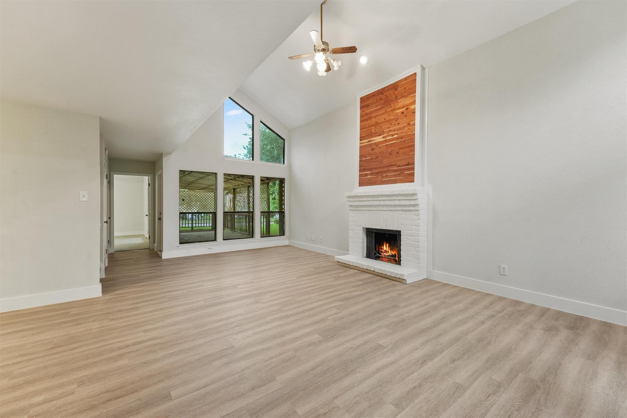 18118 Lakeside Lane