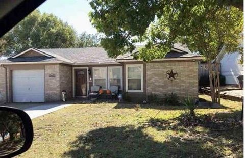 Photo of 10025 Lone Eagle Drive, Fort Worth, TX 76108 (MLS # 38691644)