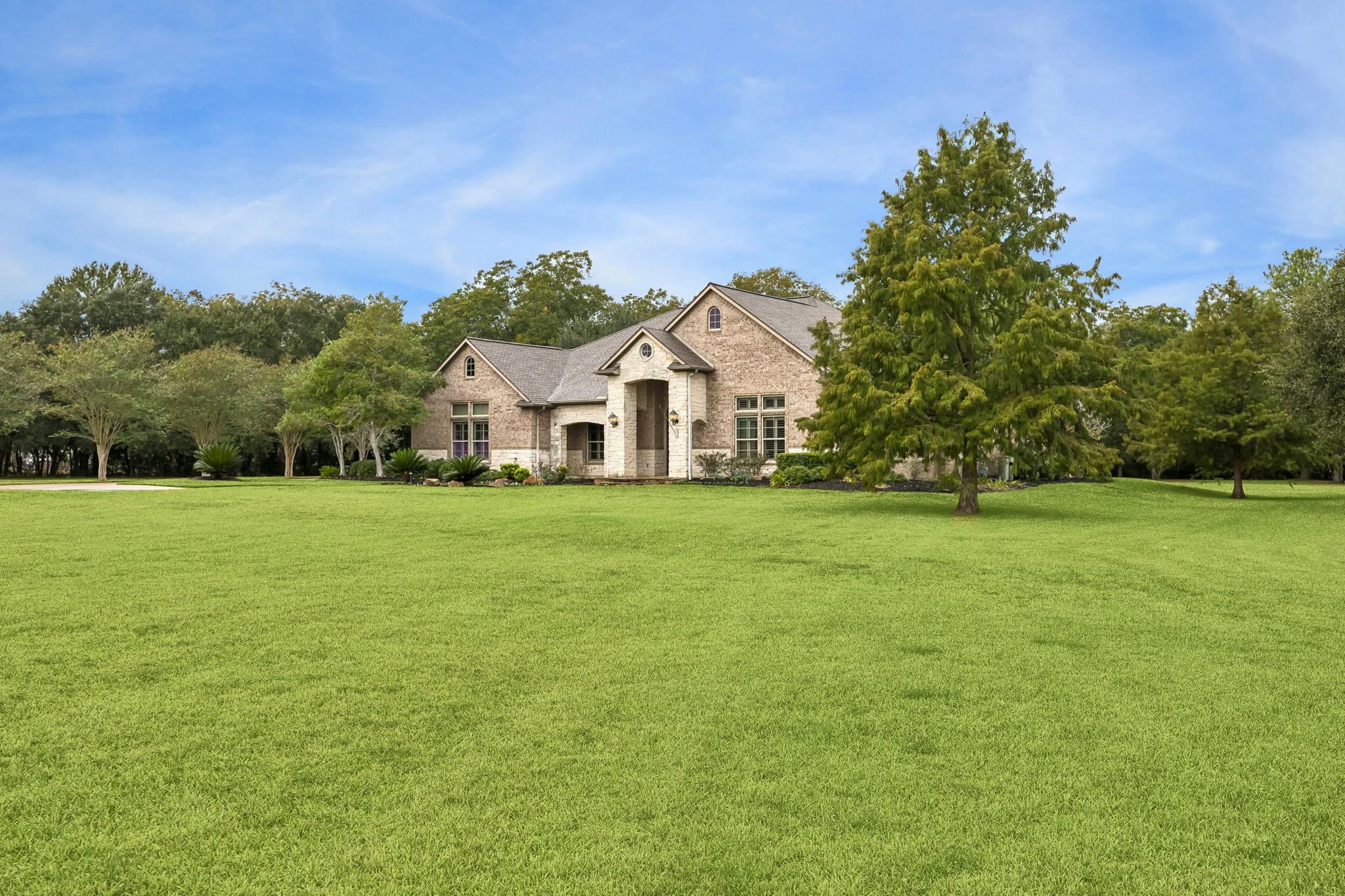 2245A Leisure Lane