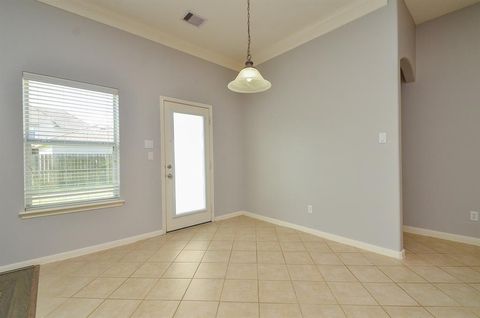 Tiny photo for 6726 Oakman, Sugar Land, TX 77479 (MLS # 89331664)