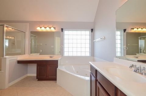 Tiny photo for 6726 Oakman, Sugar Land, TX 77479 (MLS # 89331664)