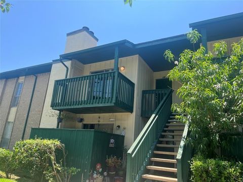 Photo of 1516 Bay Area Boulevard #14, Houston, TX 77058 (MLS # 41947298)