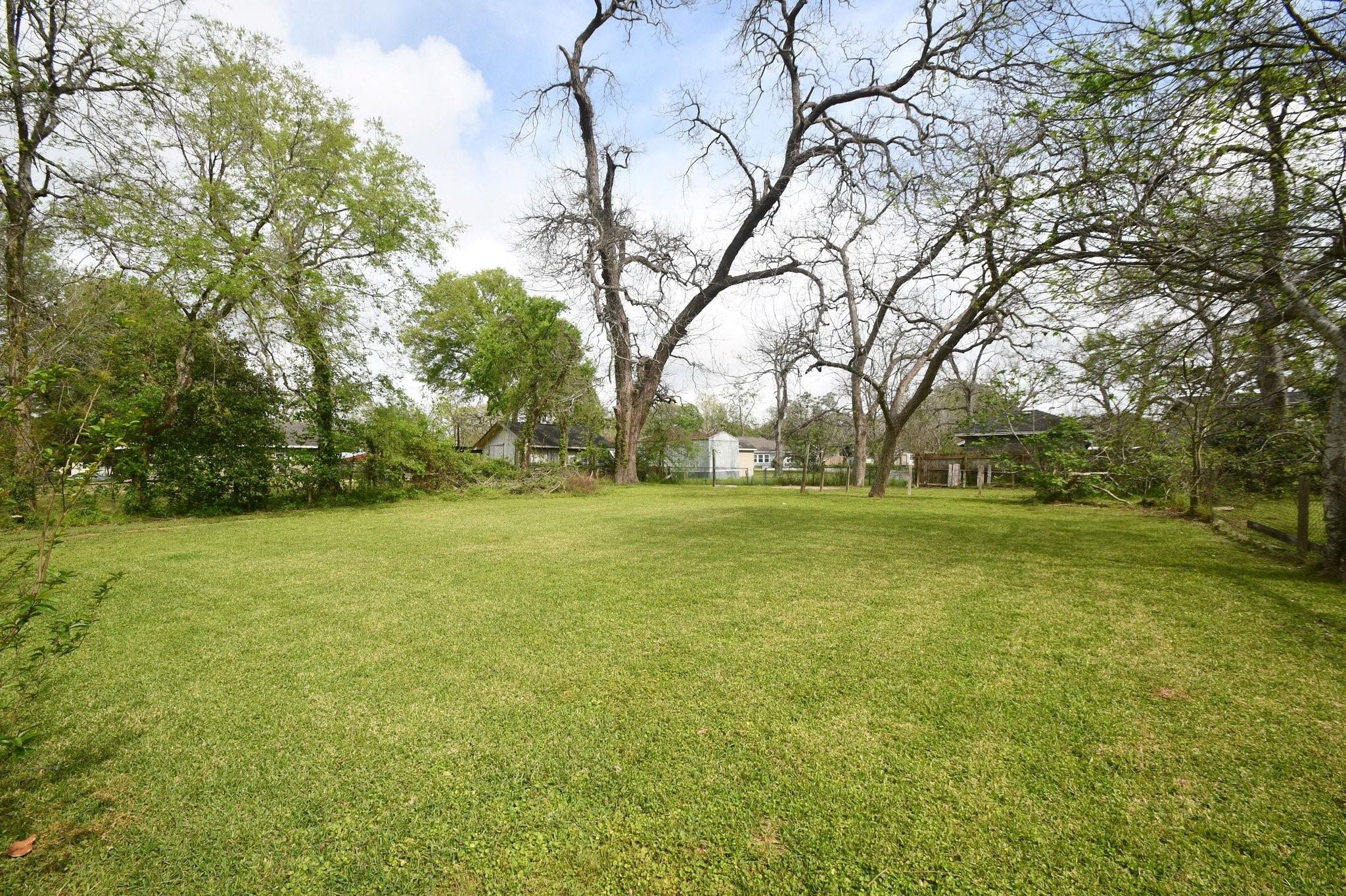 607 Riveredge Drive