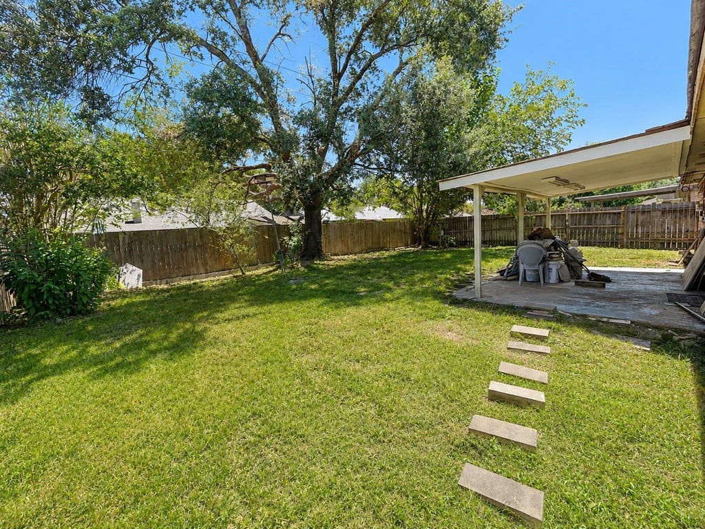 Photo of 3827 Addicks Clodine Road, Houston, TX 77082 (MLS # 75065898)