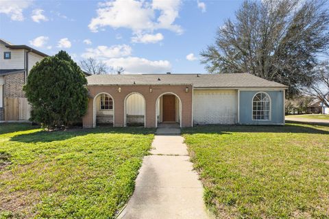 Photo of 6715 Rowell Court, Houston, TX 77489 (MLS # 20410712)