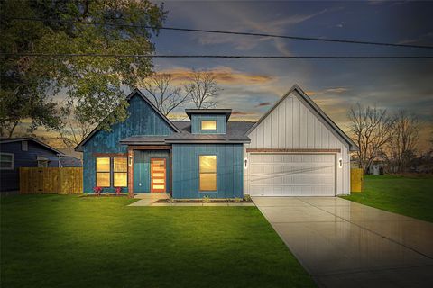Photo of 1807 Waco Street, Dayton, TX 77535 (MLS # 52736509)
