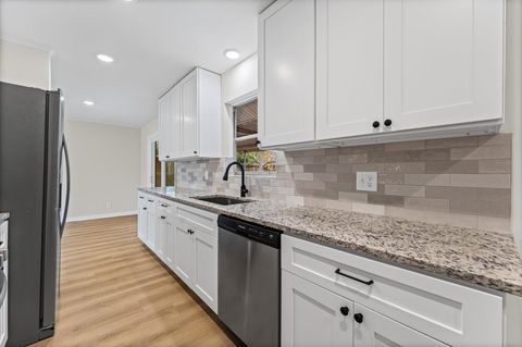 Tiny photo for 7102 Sharpview Drive, Houston, TX 77074 (MLS # 92223368)