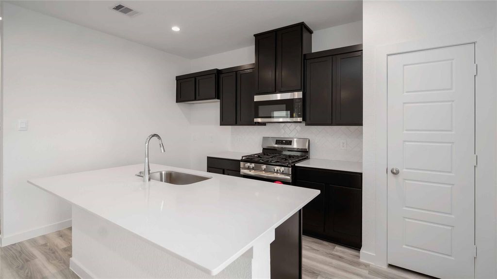 Photo of 1055 Wheatley Oak Lane, Houston, TX 77091 (MLS # 5742890)