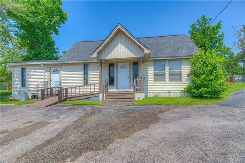 Photo of 1000 N Fm 356, Onalaska, TX 77360 (MLS # 64264976)