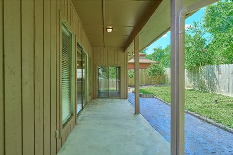 Tiny photo for 80 Rolling Hills Drive, Conroe, TX 77304 (MLS # 9580304)
