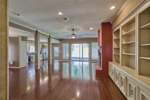 Tiny photo for 80 Rolling Hills Drive, Conroe, TX 77304 (MLS # 9580304)