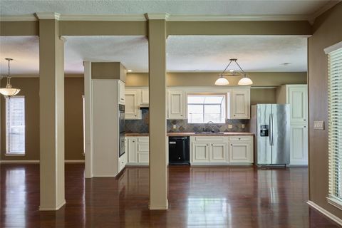 Tiny photo for 80 Rolling Hills Drive, Conroe, TX 77304 (MLS # 9580304)