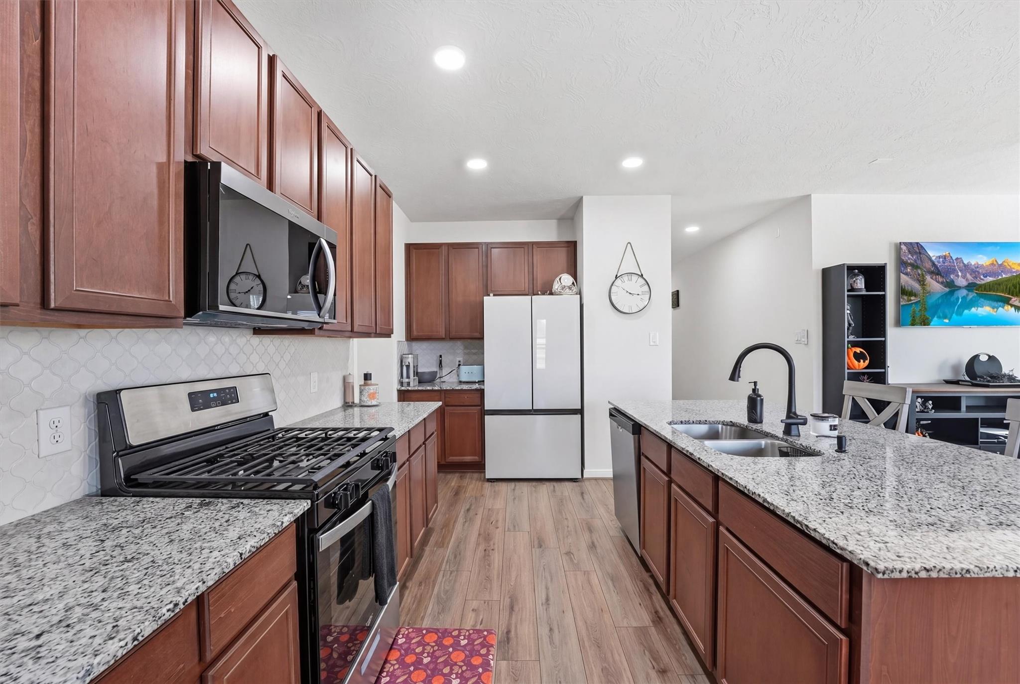 1717 Vista Luna Drive