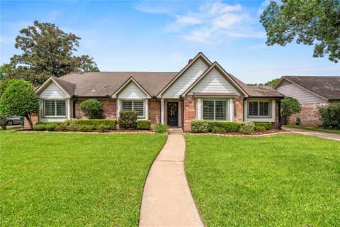 Photo of 2731 Durban Drive, Houston, TX 77043 (MLS # 68642714)
