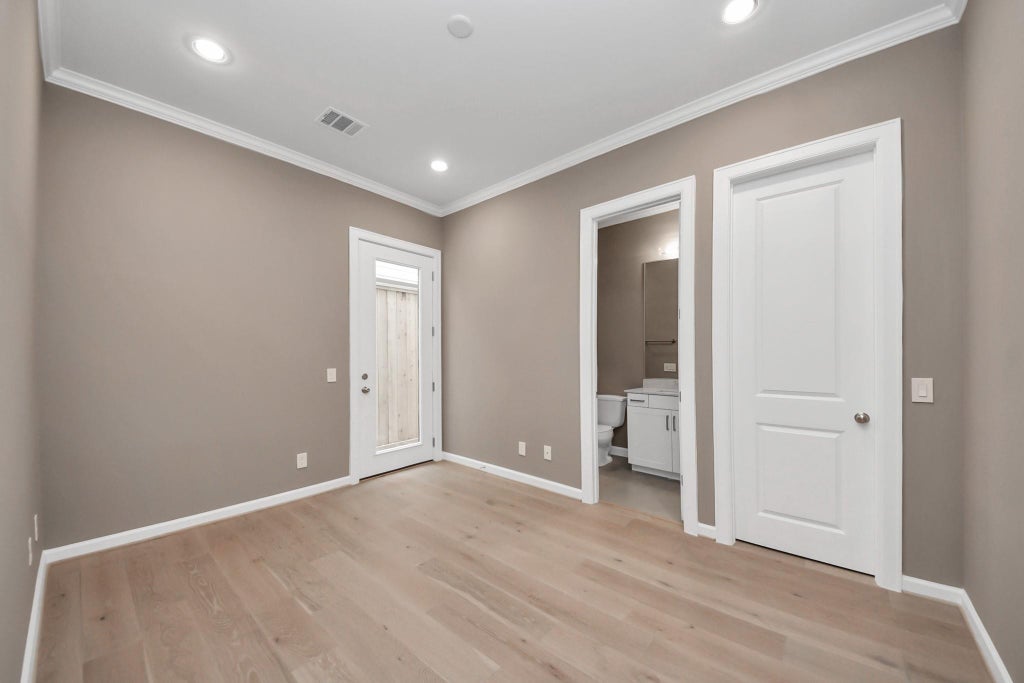 Photo of 4026 Blossom Street, Houston, TX 77007 (MLS # 33532055)
