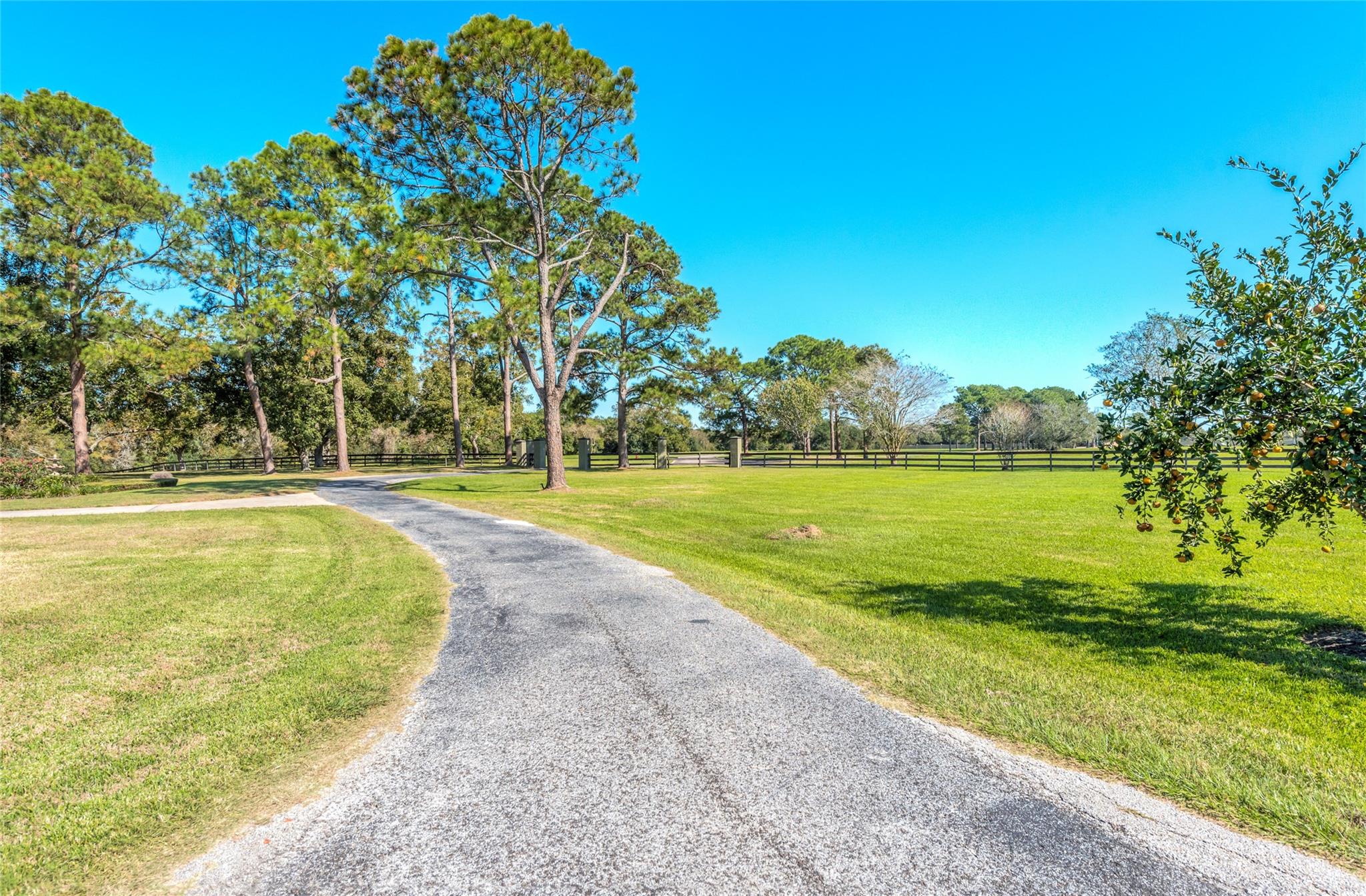 6122 Fairwood Road
