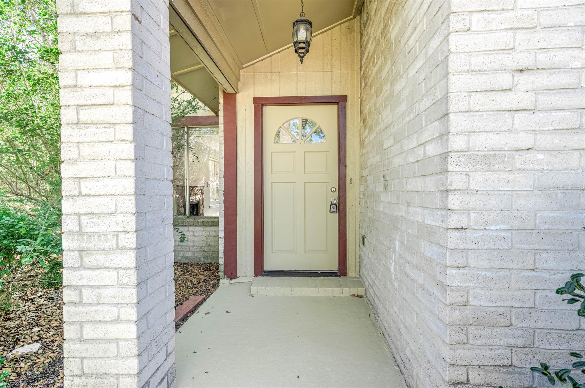 3423 Nutwood Lane