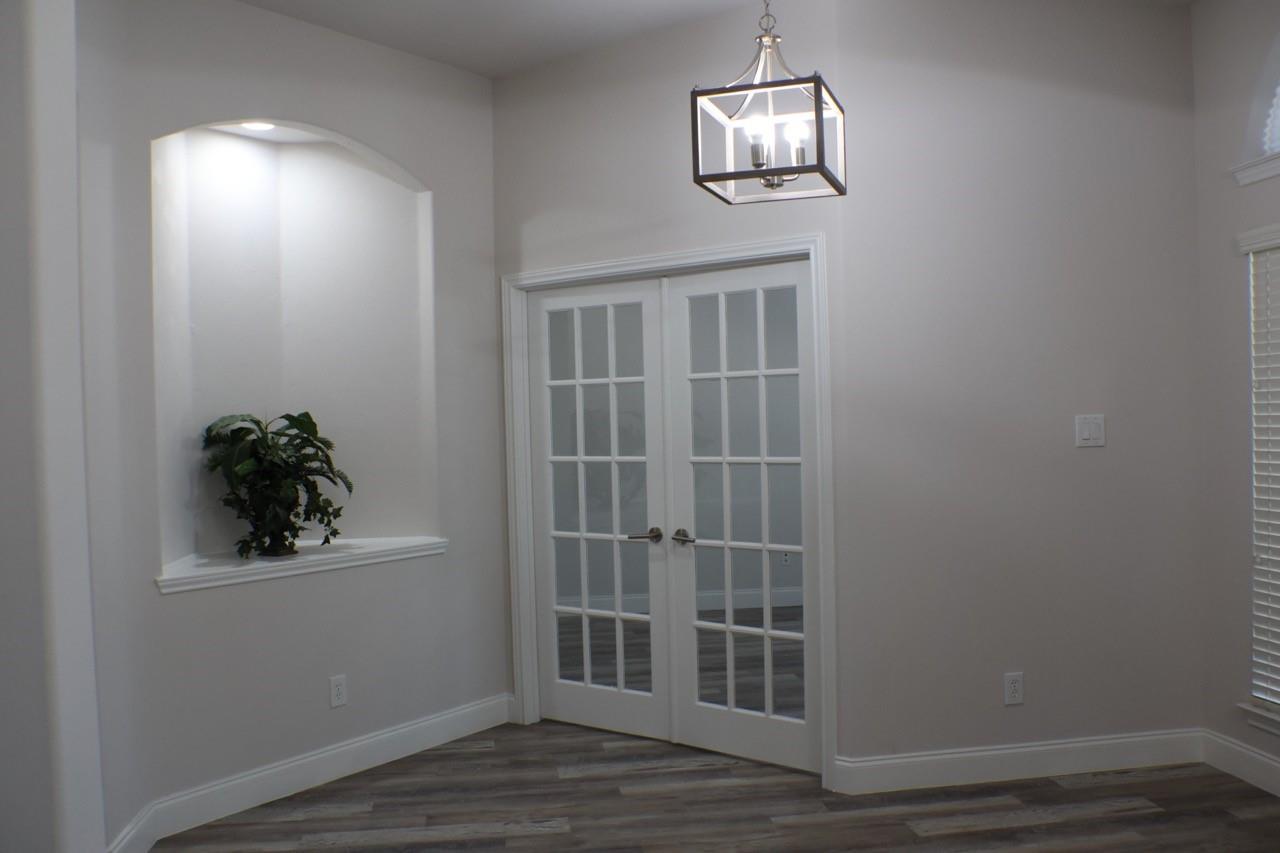 2015 Rustic Oak Lane N