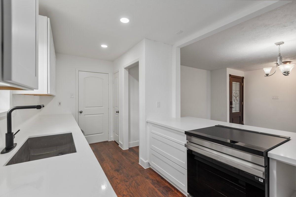 6126 Knotty Post Lane