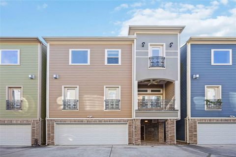 Photo of 609 Rutland Street #C, Houston, TX 77007 (MLS # 90366227)