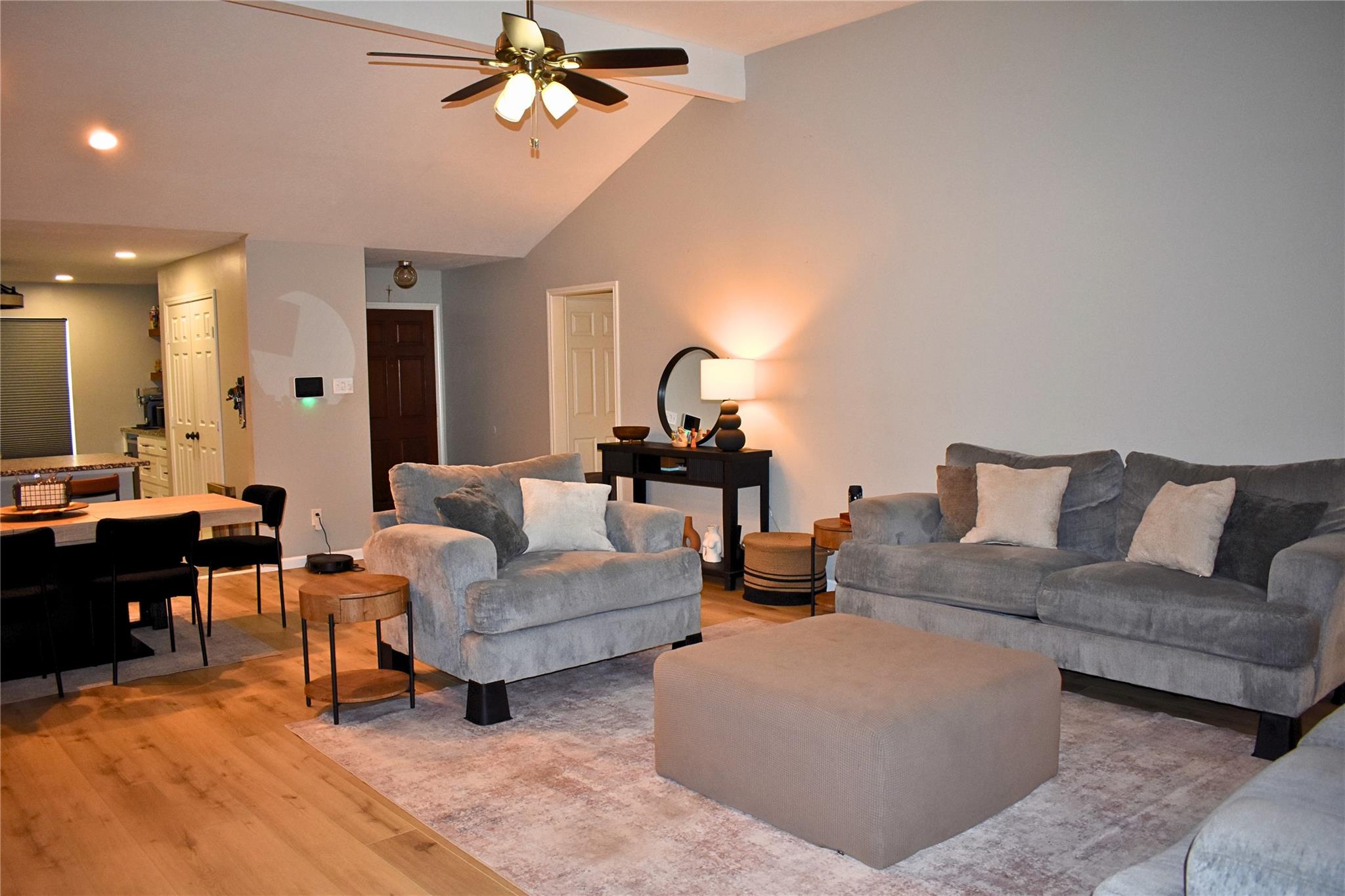 10915 Linwood Court
