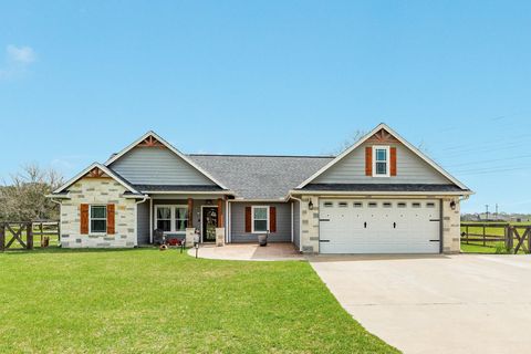 Photo of 613 Winchester Trail, Angleton, TX 77515 (MLS # 14302628)