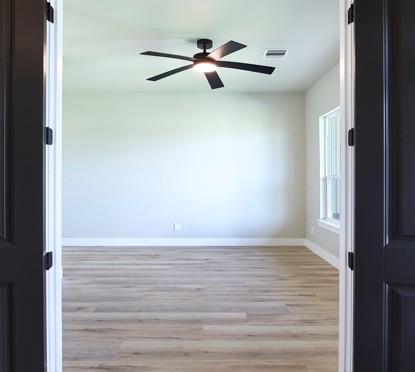 565 Longhorn Trail