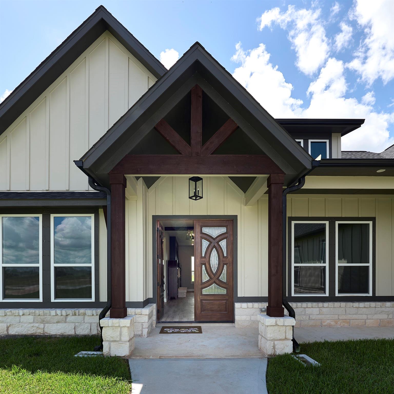 565 Longhorn Trail