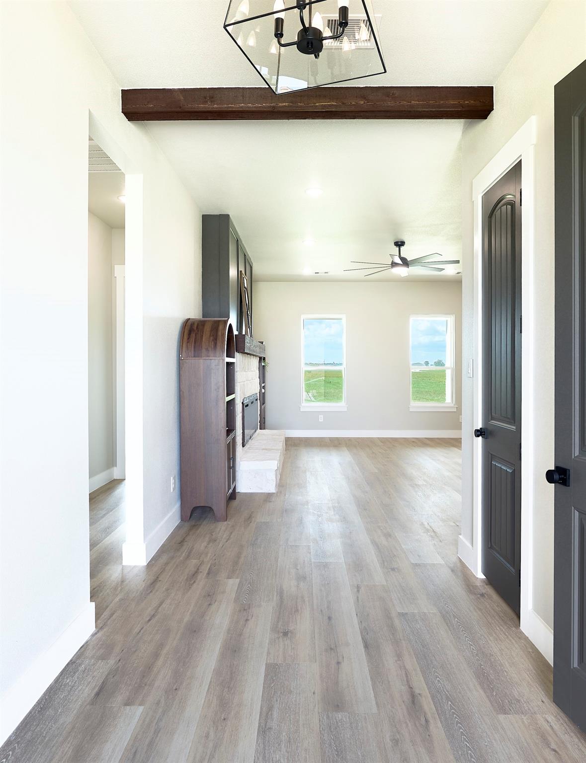 565 Longhorn Trail