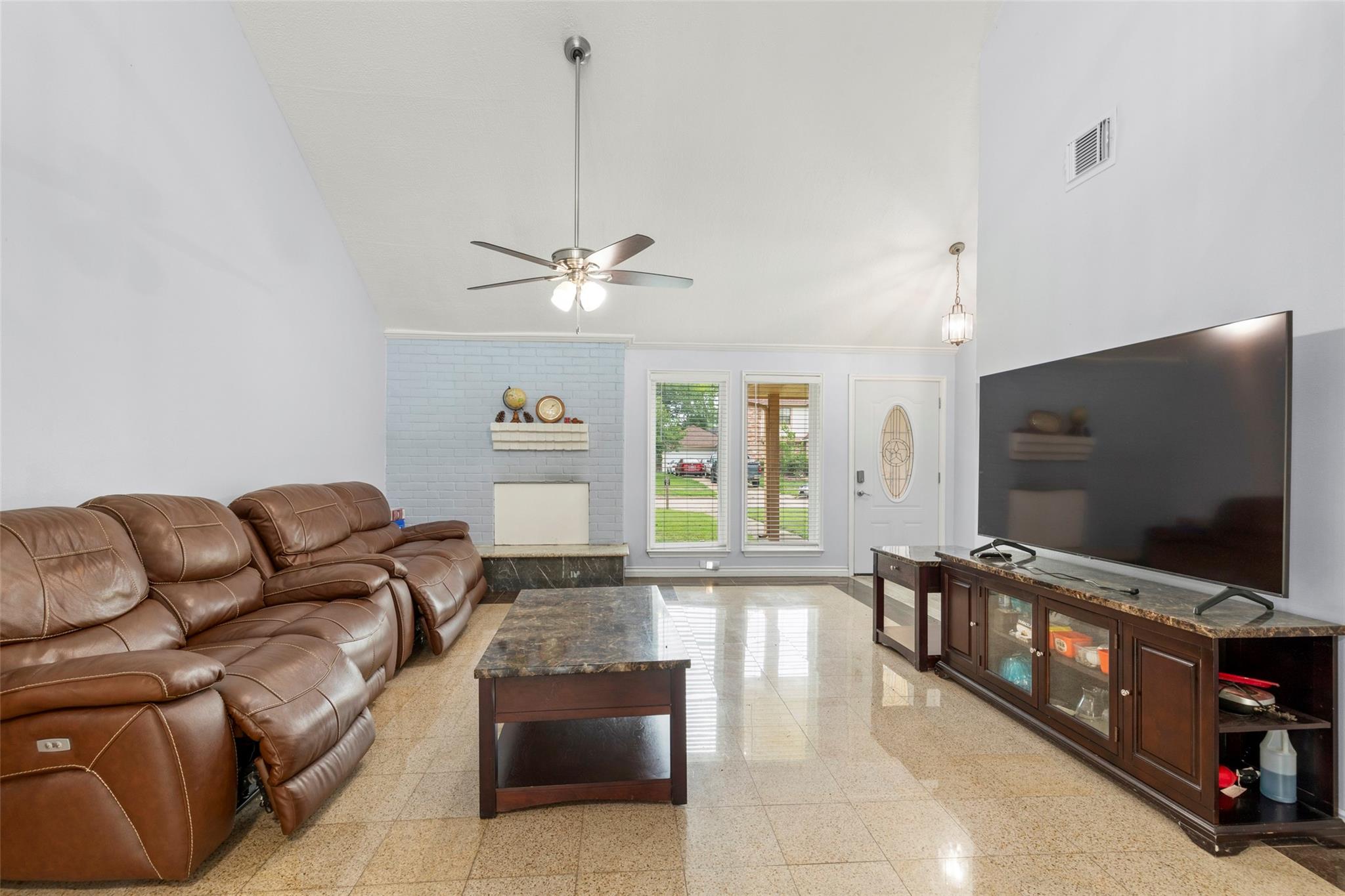 15119 Plaza Libre Drive