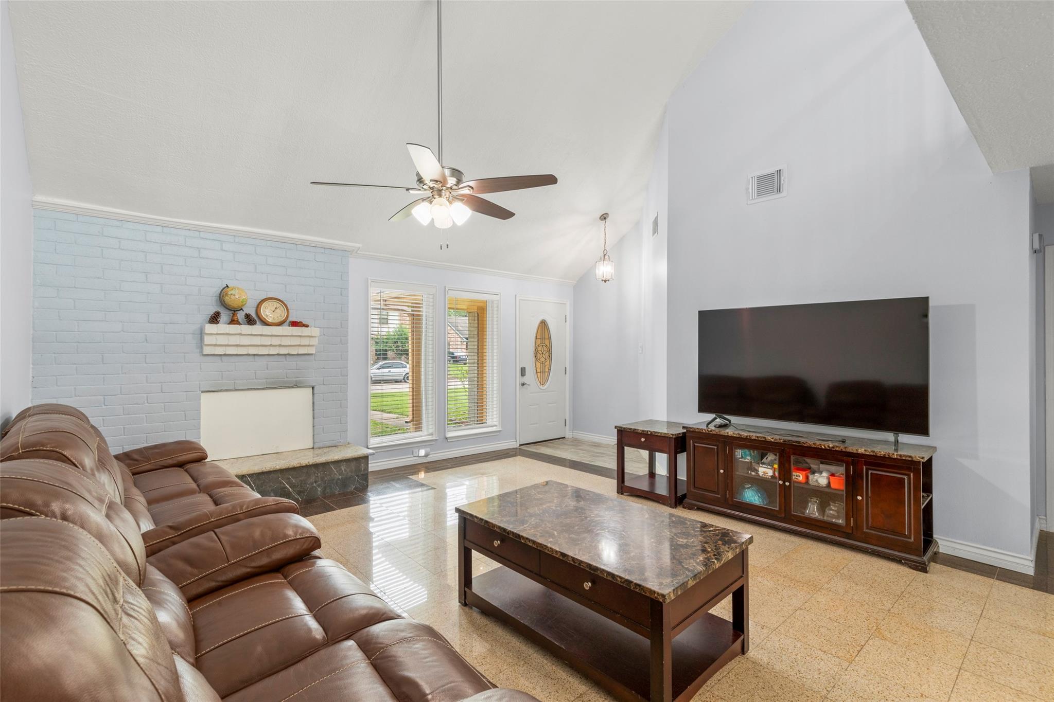 15119 Plaza Libre Drive