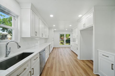 Photo of 9711 Derrik Drive, Houston, TX 77080 (MLS # 3980131)