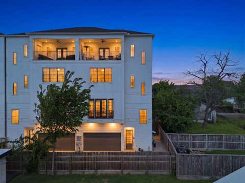 Photo of 4306 Center Street, Houston, TX 77007 (MLS # 91571486)