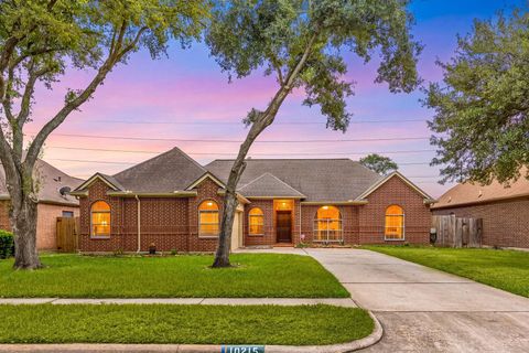Photo of 10215 Hedge Way Drive, Houston, TX 77065 (MLS # 47132034)