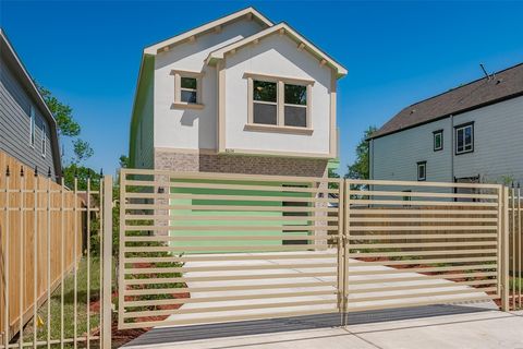 Photo of 8634 Allwood Street, Houston, TX 77016 (MLS # 70799244)