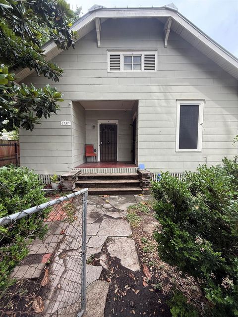 Photo of 6737 Avenue E #A, Houston, TX 77011 (MLS # 15197843)