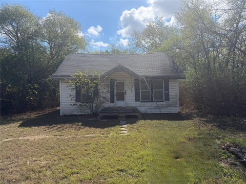 Homes For Sale - 609 N Mlk Avenue<br/> Wortham, TX 76693