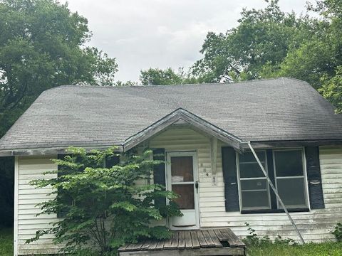 Photo of 609 N Mlk Avenue, Wortham, TX 76693 (MLS # 79106688)