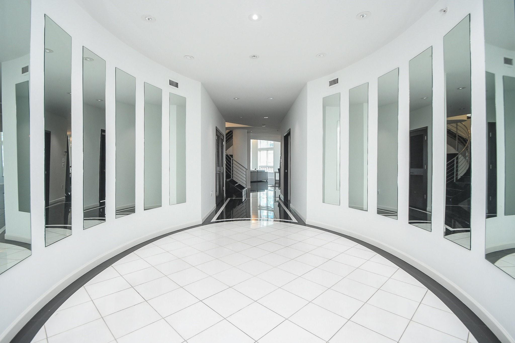 3030 Post Oak Boulevard 808