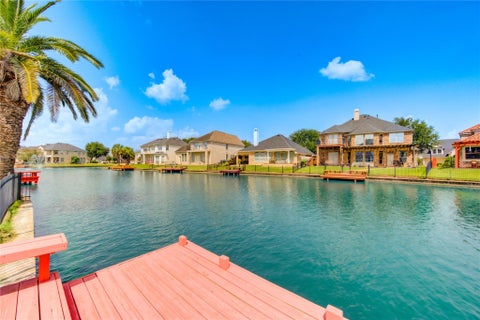 Photo of 14311 Tasmania Court, Sugar Land, TX 77498 (MLS # 71680868)