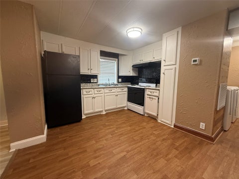 Photo of 1619 Avenue D, Fresno, TX 77545 (MLS # 47572267)
