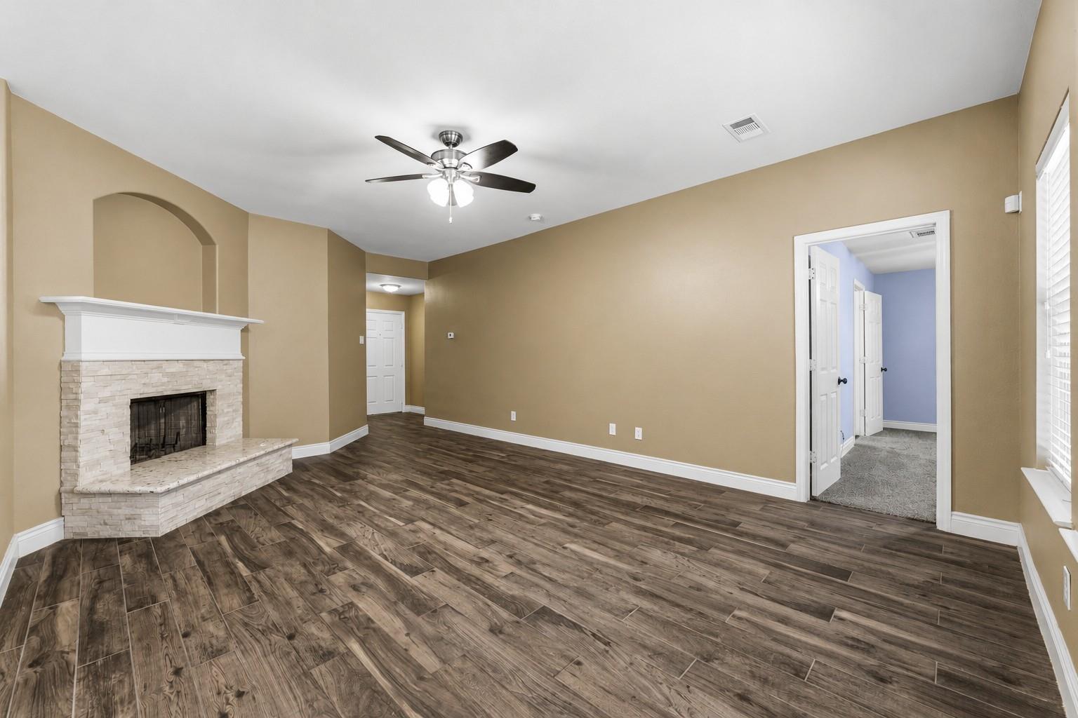 19009 Hammer Lane