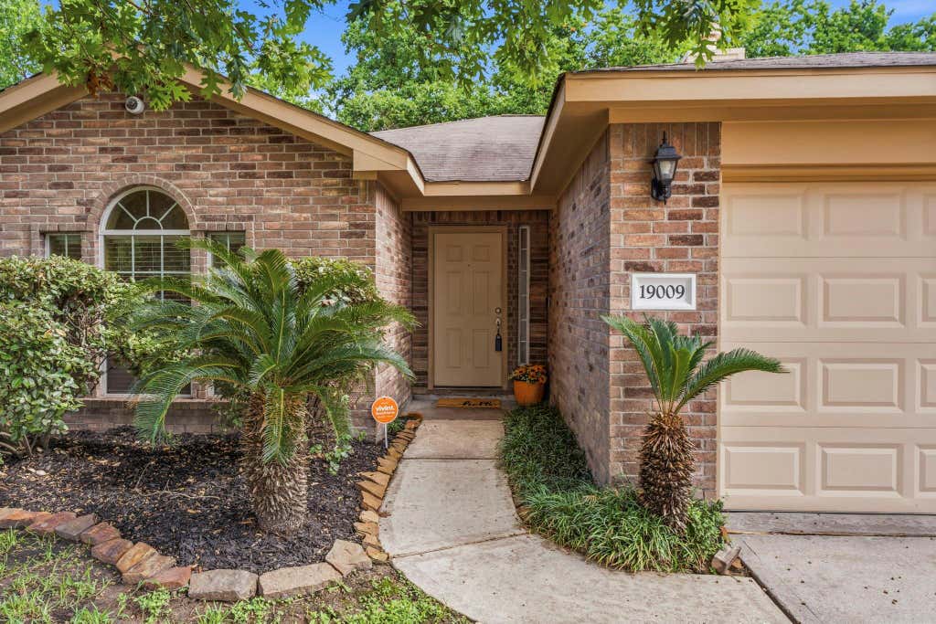 Photo of 19009 Hammer Lane, Porter, TX 77365 (MLS # 10245402)