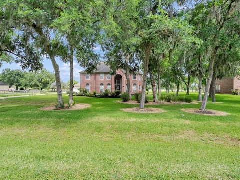 Homes For Sale - 7119 Rustling Oaks Drive<br/> Fort Bend County, Richmond, TX 77469