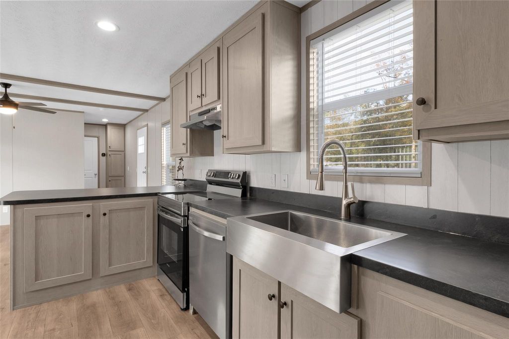 Photo of 1300 Campbell Acres Road, Cleveland, TX 77328 (MLS # 57753506)